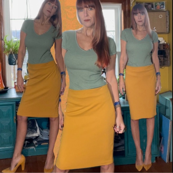 Philosophy Mustard Yellow Pencil Skirt - Picture 6 of 12